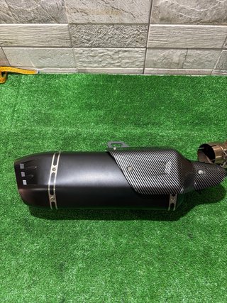 Tubo de escape moto BMW negro