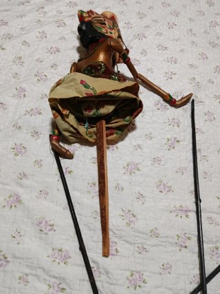 Marioneta Balinesa antigua de madera.