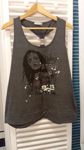 Camiseta Clockhouse Talla XL  Sin mangas