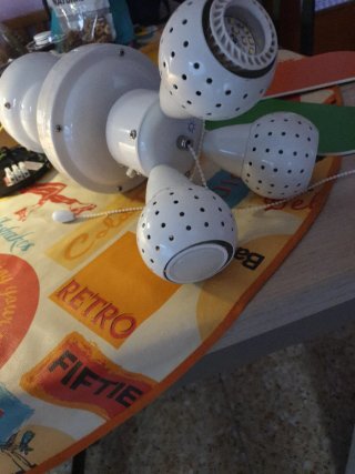 Lámpara Ventilador con 4 Aspas de Colores