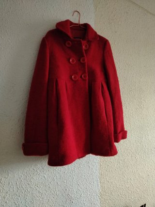 2 brigos rojos de mujer