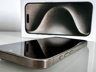 iPhone 15 Pro 256GB Gris Impecable