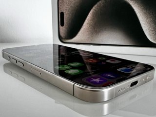iPhone 15 Pro 256GB Gris Impecable