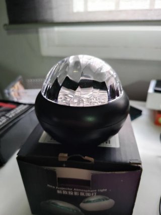 Lampara proyector luz de atmósfera.