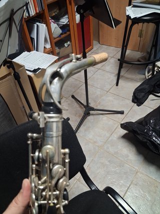 2 Saxofones: Tenor Buffet y Alto Blue Label
