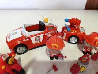 Pin y Pon Action Bomberos Coche y Moto Figuras