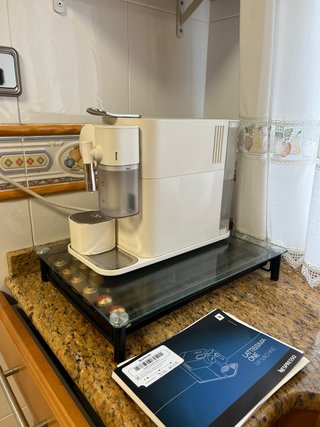 Cafetera Nespresso Lattissima One