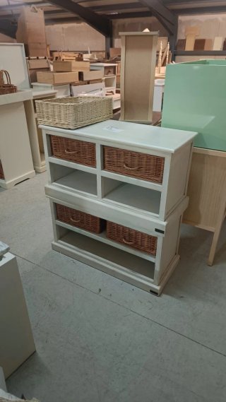 Banqueta de mimbre beige
