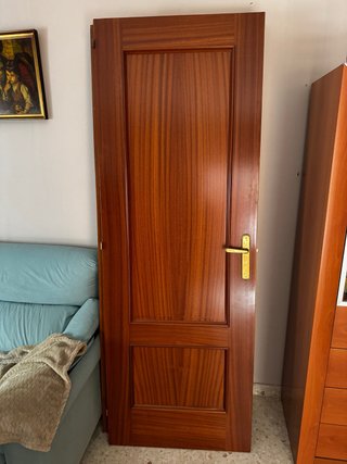 Puertas madera maciza precio negociable.
