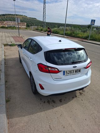 Ford Fiesta 2023 en muy buen estado