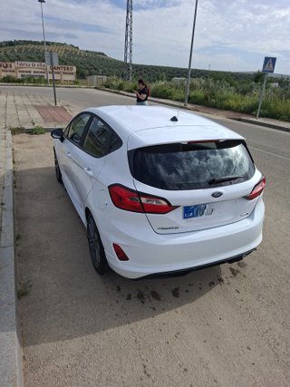 Ford Fiesta 2023 en muy buen estado