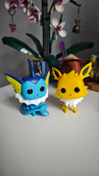 Funko Pop! Pokémon Jolteon & Vaporeon
