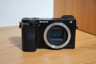 Cámara Sony A6000 + Lente 16-50mm
