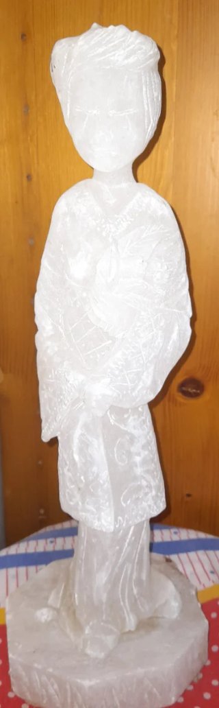 Figura de alabastro mujer oriental