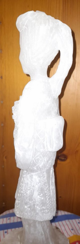 Figura de alabastro mujer oriental