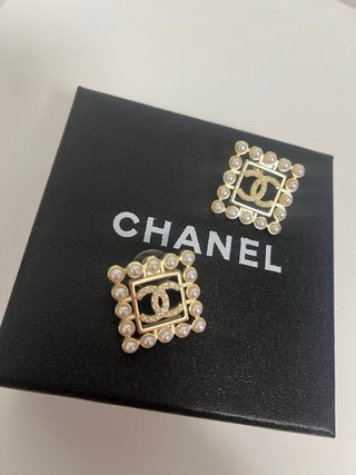 Pendientes Chanel Cuadrados Perlas Dorados