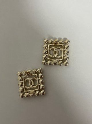 Pendientes Chanel Cuadrados Perlas Dorados