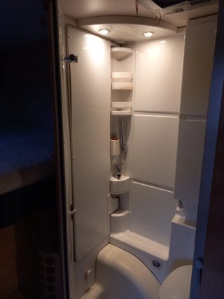 AUTOCARAVANA KNAUS VANTI 550 año 2010 150000KM