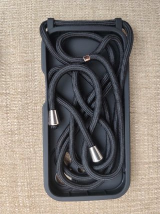 Fundas iPhone 17 con Cuerda   15€ por unidad