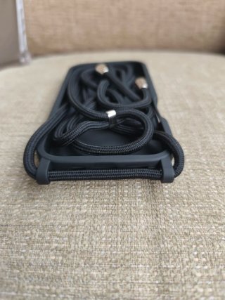 Fundas iPhone 17 con Cuerda   15€ por unidad