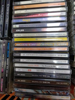 Lote más de 100 CDs Música Variada Años 90