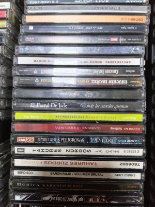 Lote más de 100 CDs Música Variada Años 90