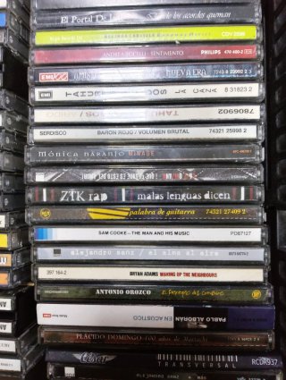 Lote más de 100 CDs Música Variada Años 90