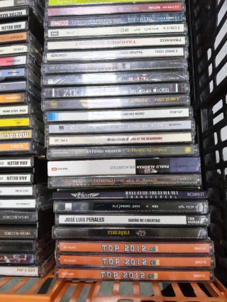 Lote más de 100 CDs Música Variada Años 90