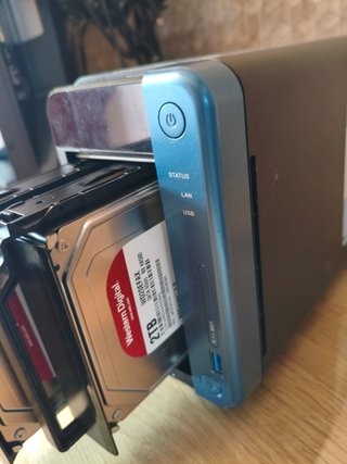 NAS QNAP TS-253Be con WD 2TB