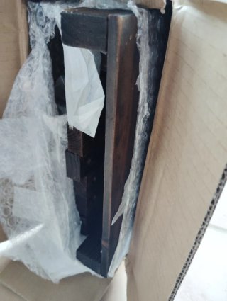 Estantería nueva de madera para plantas