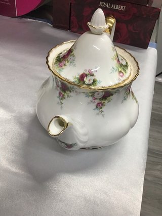 Tetera Royal Albert Celebration Porcelana