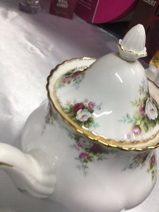Tetera Royal Albert Celebration Porcelana