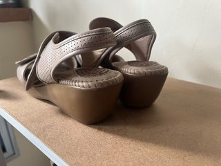 Sandalias Geox Piel Beige Talla 39