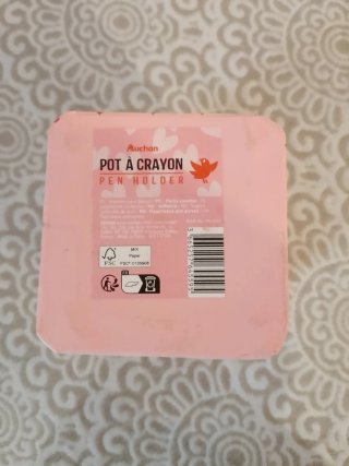 Portalápices o portapinceles de cartón