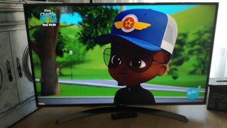TV 50 pulgadas Smart TV 4K UHD.