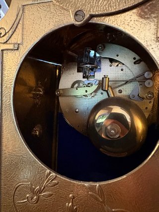 Reloj de sobremesa antiguo