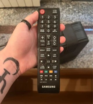 Samsung HD TV 32 con mando y caja