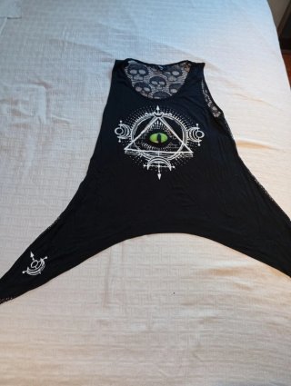 Camiseta gótica El Ojo Que Todo Lo Ve
