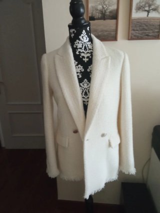 Chaqueta Mango Tweed crema