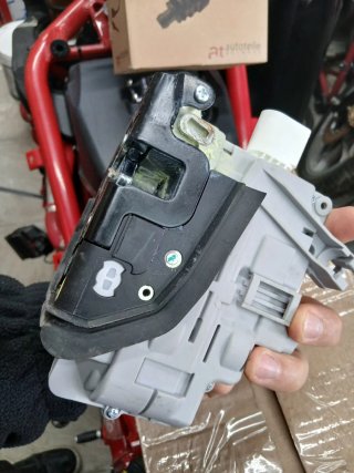 Cerradura Audi A3 8P Puerta Delantera Izquierda