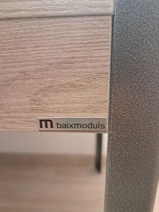 Mesa de comedor madera y metal