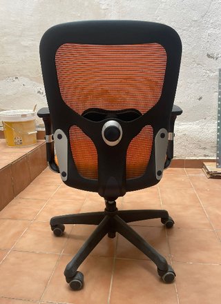 Sillón de oficina con ruedas