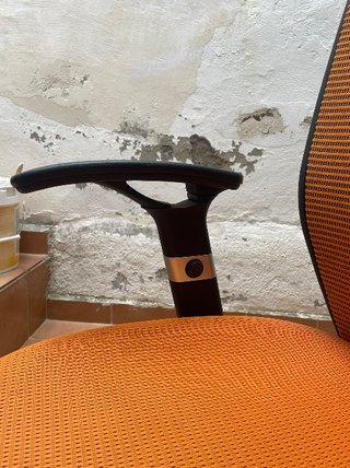 Sillón de oficina con ruedas