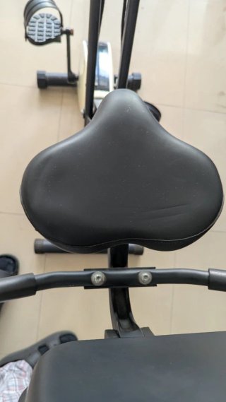 Bicicleta Estática INTEY Plegable 16 Niveles LCD