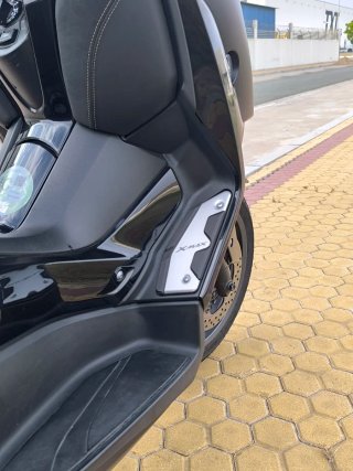 Yamaha XMAX 125 Iron Max Negra