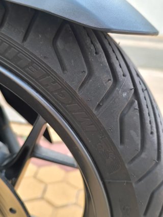 Yamaha XMAX 125 Iron Max Negra