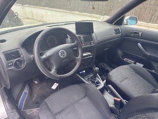 Volkswagen Golf 2001 1.6 gasilina
