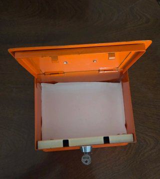 Caja de caudales ARFE naranja