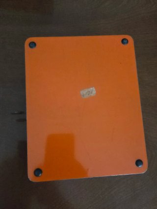 Caja de caudales ARFE naranja