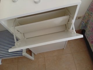 Zapatero blanco